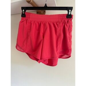Lululemon hotty hot pink low-rise shorts 6 tall